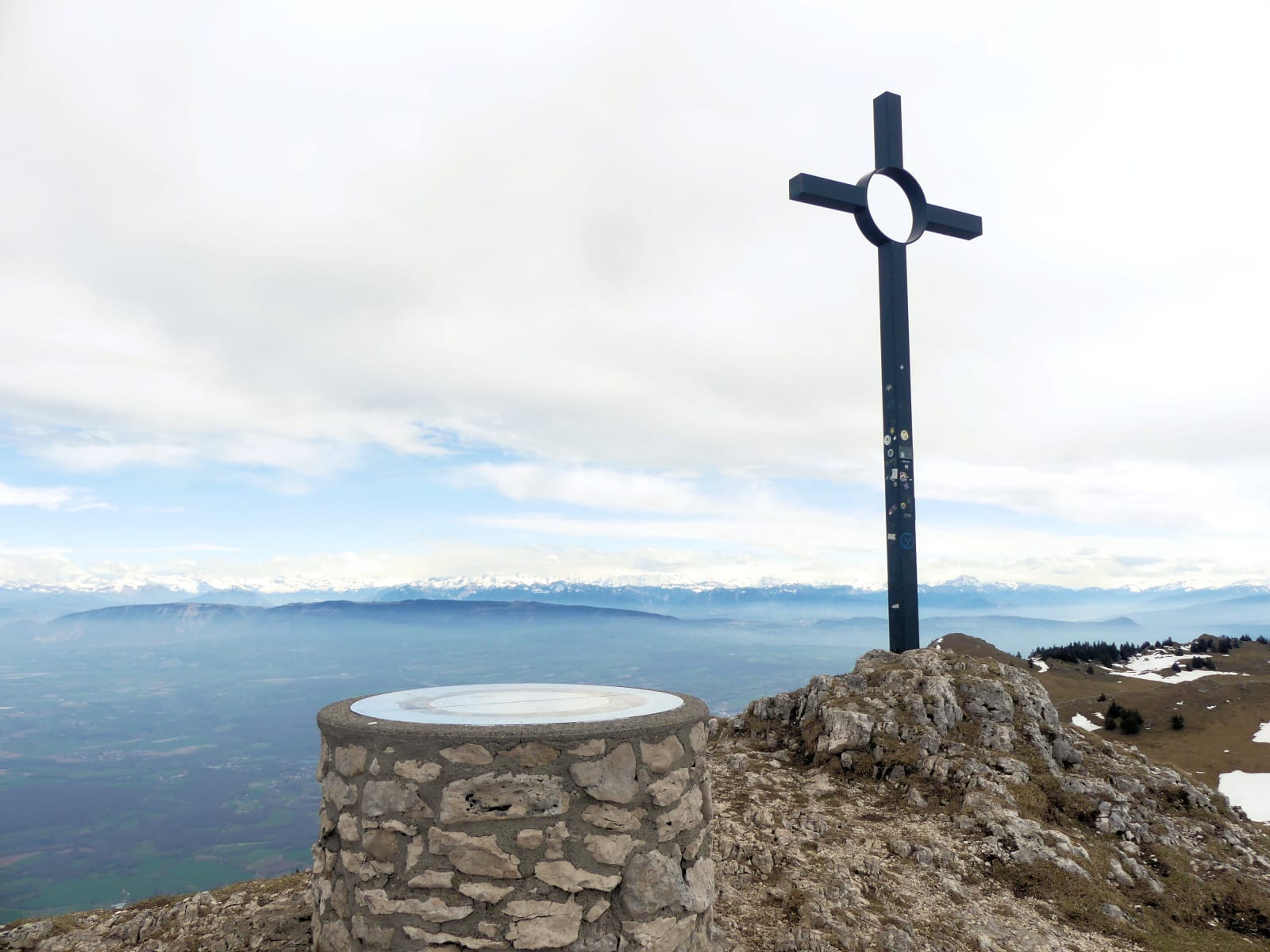 Le grand Crêt d'eau - Jura - panorama sur toutes les Alpes